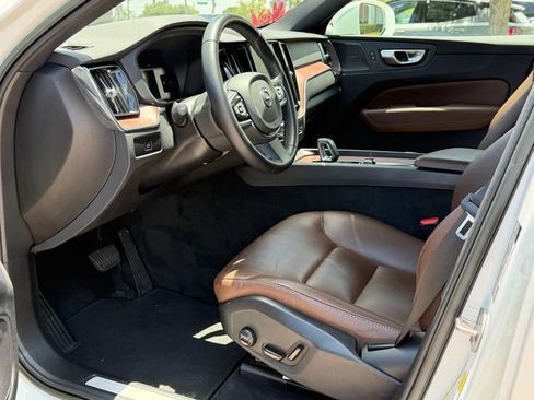 Certified 2023 Volvo XC60 B5 Plus FWD image 14