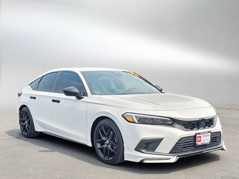 Used 2023 Honda Civic Sport image 7
