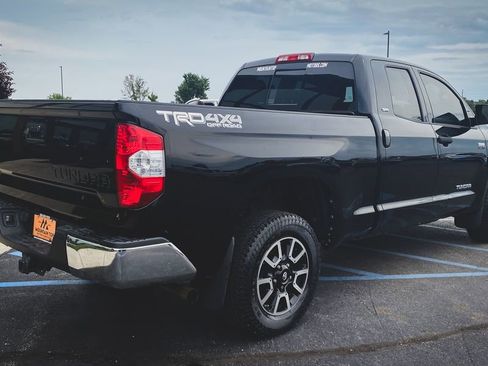 Used 2014 Toyota Tundra SR5 w/ TRD Off Road Package AWD/4WD image 10
