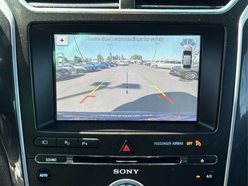 Used 2017 Ford Explorer Limited w/ Equipment Group 303A AWD/4WD image 25