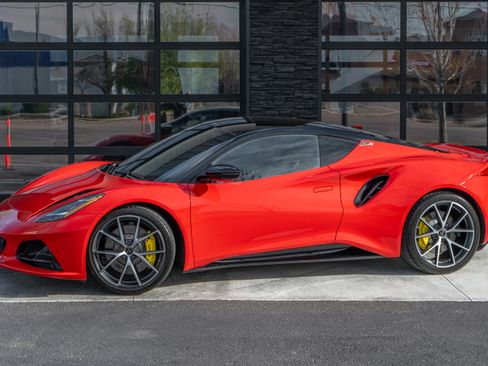 Used 2025 Lotus Emira RWD image 2