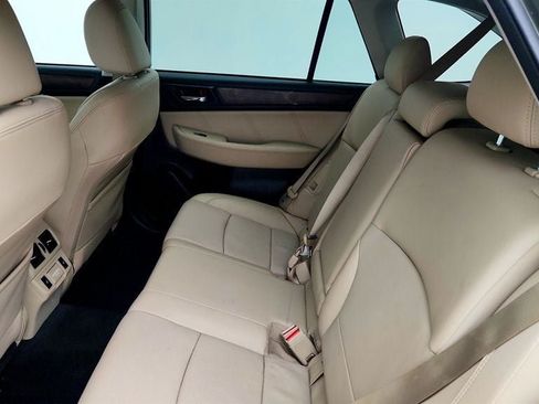 Used 2018 Subaru Outback 2.5i Limited AWD/4WD image 21