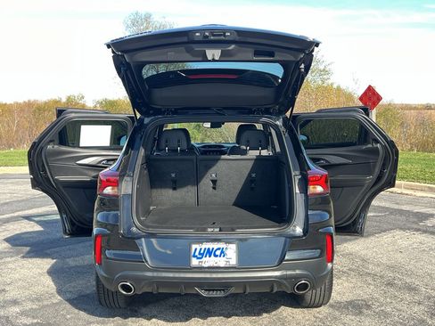 Used 2023 Chevrolet TrailBlazer RS w/ Convenience Package image 35