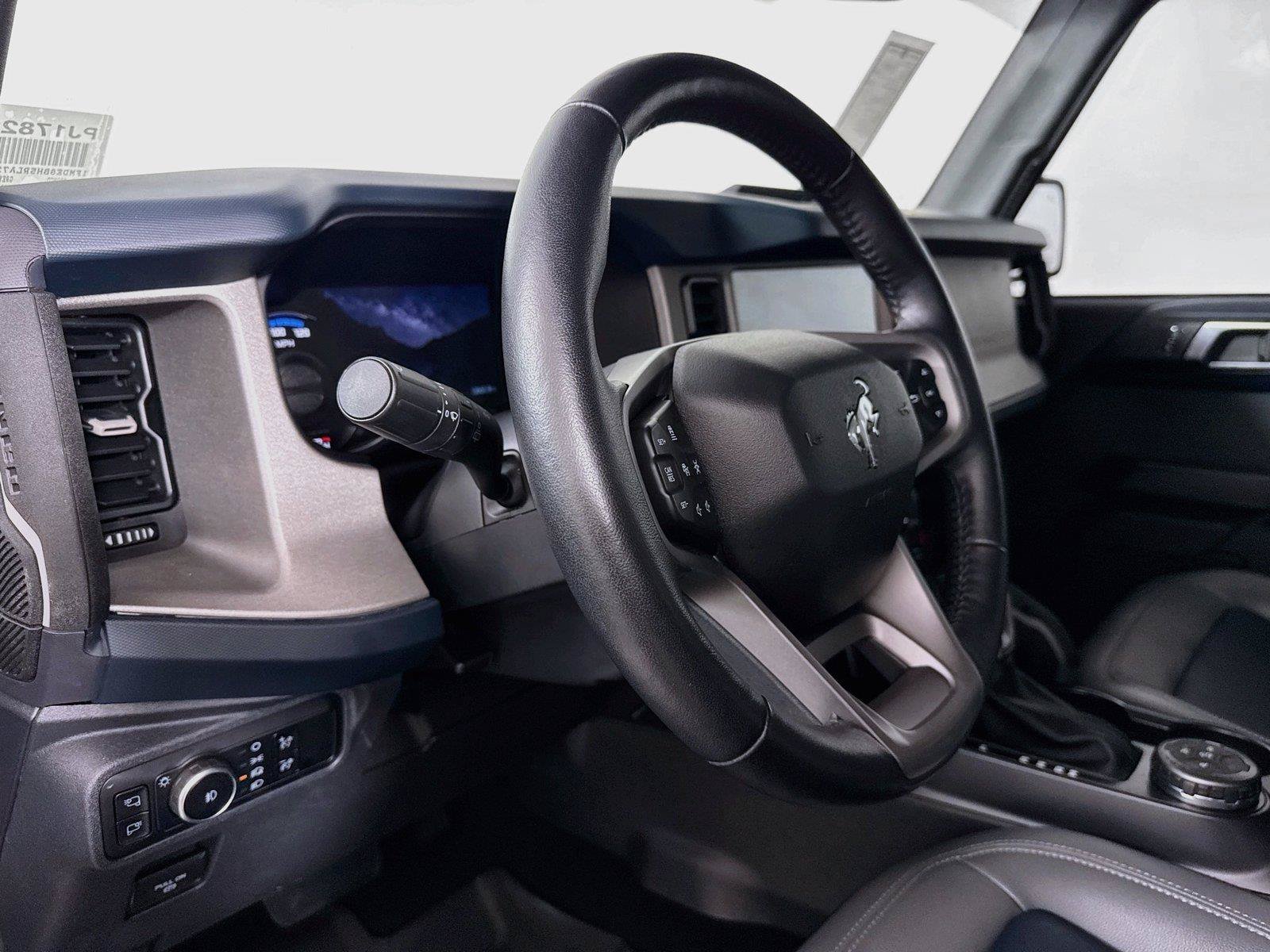 Used 2024 Ford Bronco Outer Banks AWD/4WD image 4