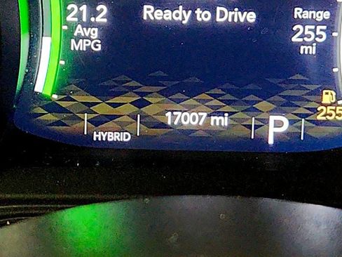 Used 2025 Jeep Wrangler Unlimited Sahara w/ Safety Group AWD/4WD image 16