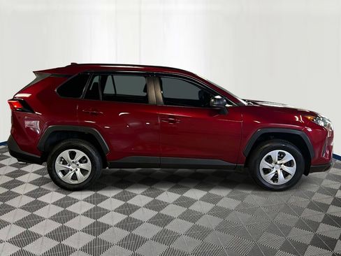 Used 2021 Toyota RAV4 LE AWD/4WD image 6