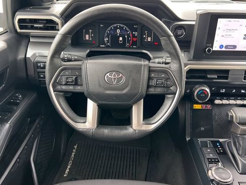 Used 2024 Toyota Tacoma SR5 AWD/4WD image 17
