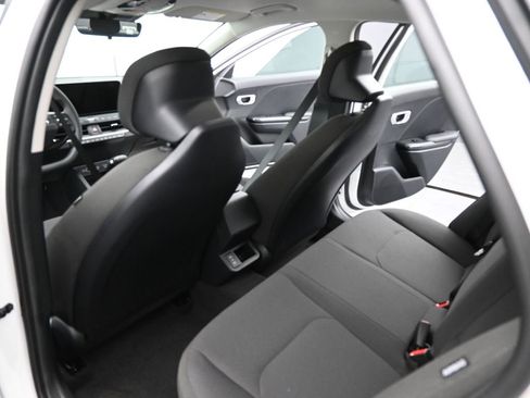 New 2026 Kia K4 LXS image 14