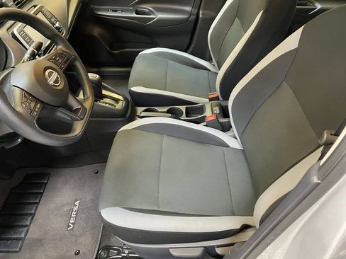 Used 2025 Nissan Versa S w/ Trunk Package FWD image 18