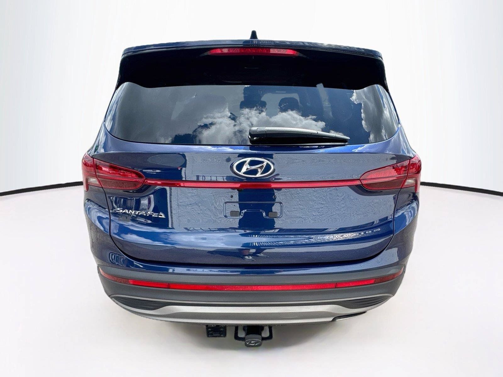 Used 2023 Hyundai Santa Fe SE FWD image 4