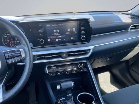 Used 2022 Kia K5 LXS FWD image 6
