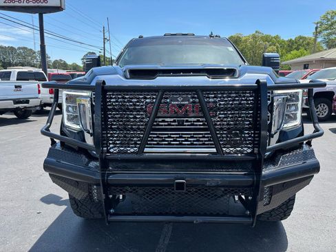 Used 2022 GMC Sierra 2500 Denali AWD/4WD image 2