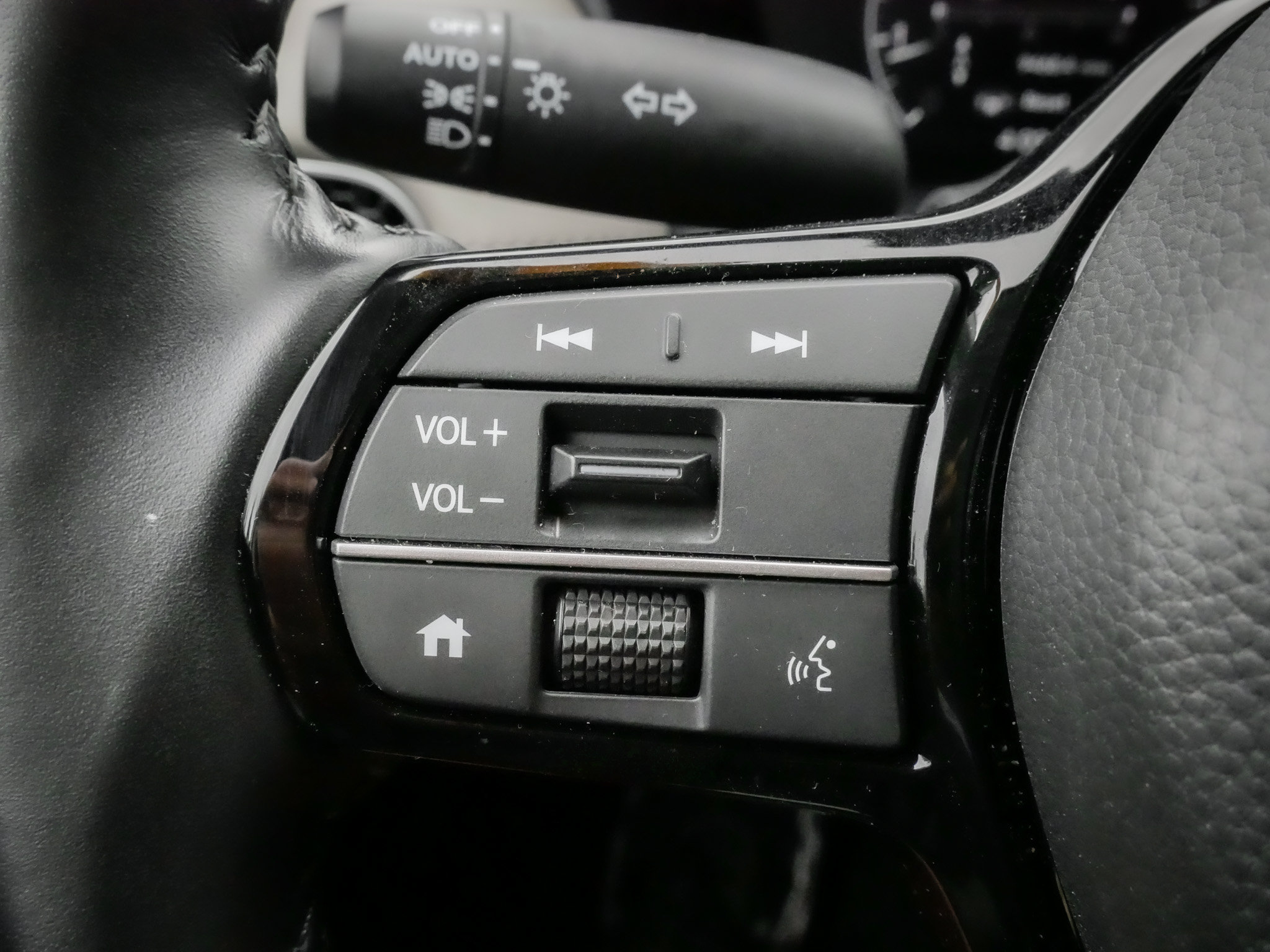 Certified 2026 Honda HR-V EX-L image 18