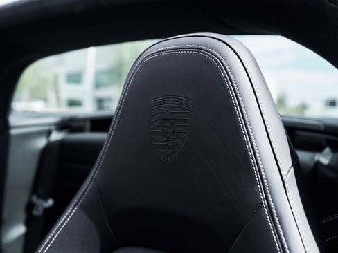 Used 2024 Porsche 911 Targa 4S w/ Premium Package image 40