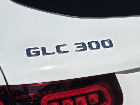 Used 2022 Mercedes-Benz GLC 300 w/ Premium Package Lite image 31