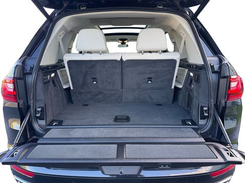 Used 2020 BMW X7 xDrive40i w/ Luxury Seating Package image 19
