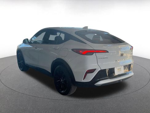 Used 2025 Buick Envista Sport Touring image 12