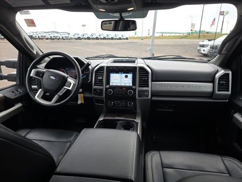 Used 2019 Ford F250 Lariat w/ Chrome Package image 13