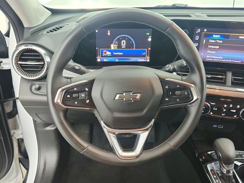 Used 2024 Chevrolet Trax ACTIV FWD image 19