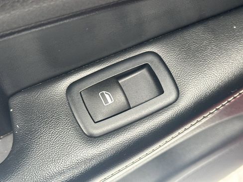 Used 2017 Jeep Grand Cherokee Limited w/ Trailer Tow Group IV image 30