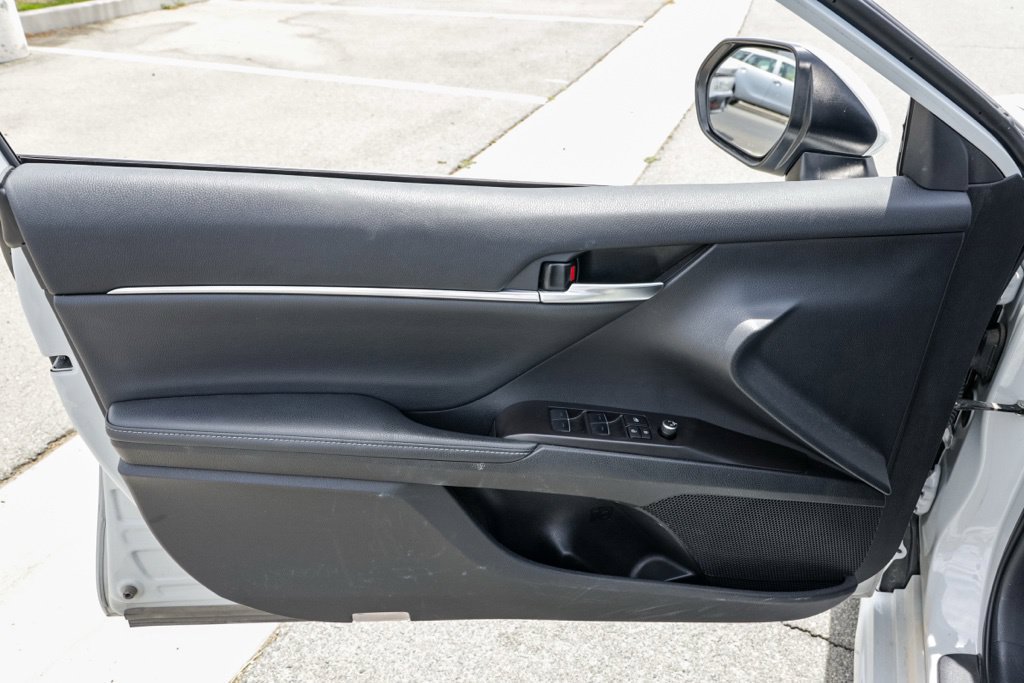Used 2024 Toyota Camry XSE FWD image 15