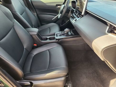 Used 2026 Toyota Corolla Cross XLE FWD image 14