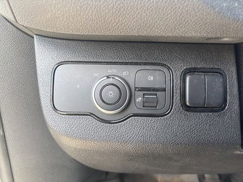 Used 2024 Mercedes-Benz Sprinter 2500 image 38