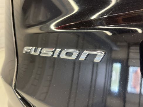Used 2020 Ford Fusion SE image 35