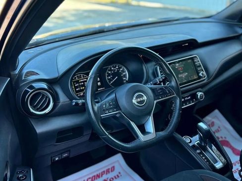 Used 2020 Nissan Kicks SR image 8