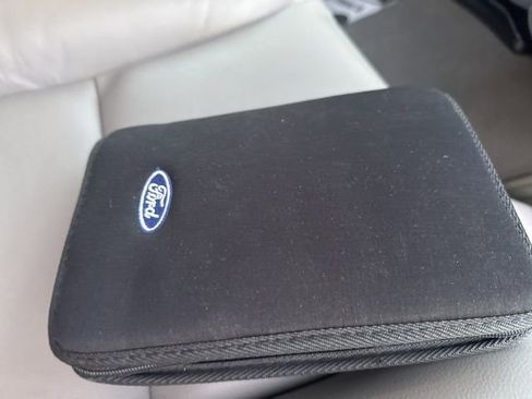 Used 2005 Ford F250 Lariat image 16