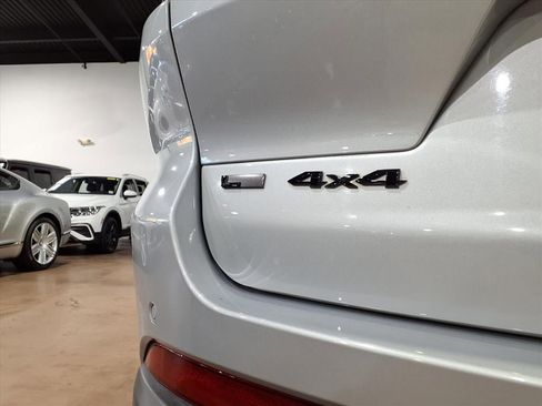 Used 2023 Jeep Grand Cherokee L Laredo image 7