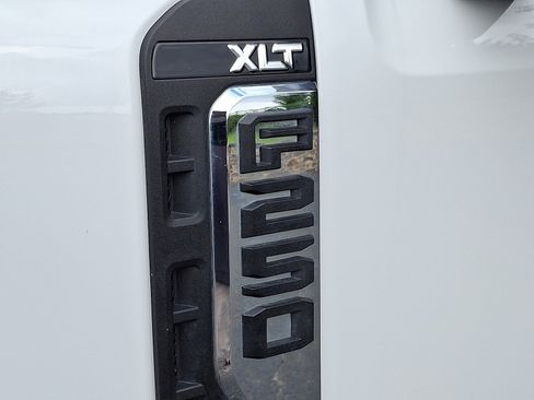 Certified 2025 Ford F250 XLT AWD/4WD image 29
