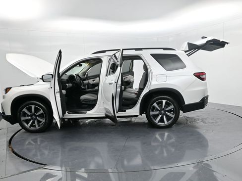 Used 2025 Honda Pilot Touring image 76