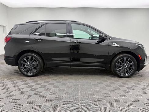 Used 2022 Chevrolet Equinox RS w/ LPO, Floor Liner Package AWD/4WD image 8