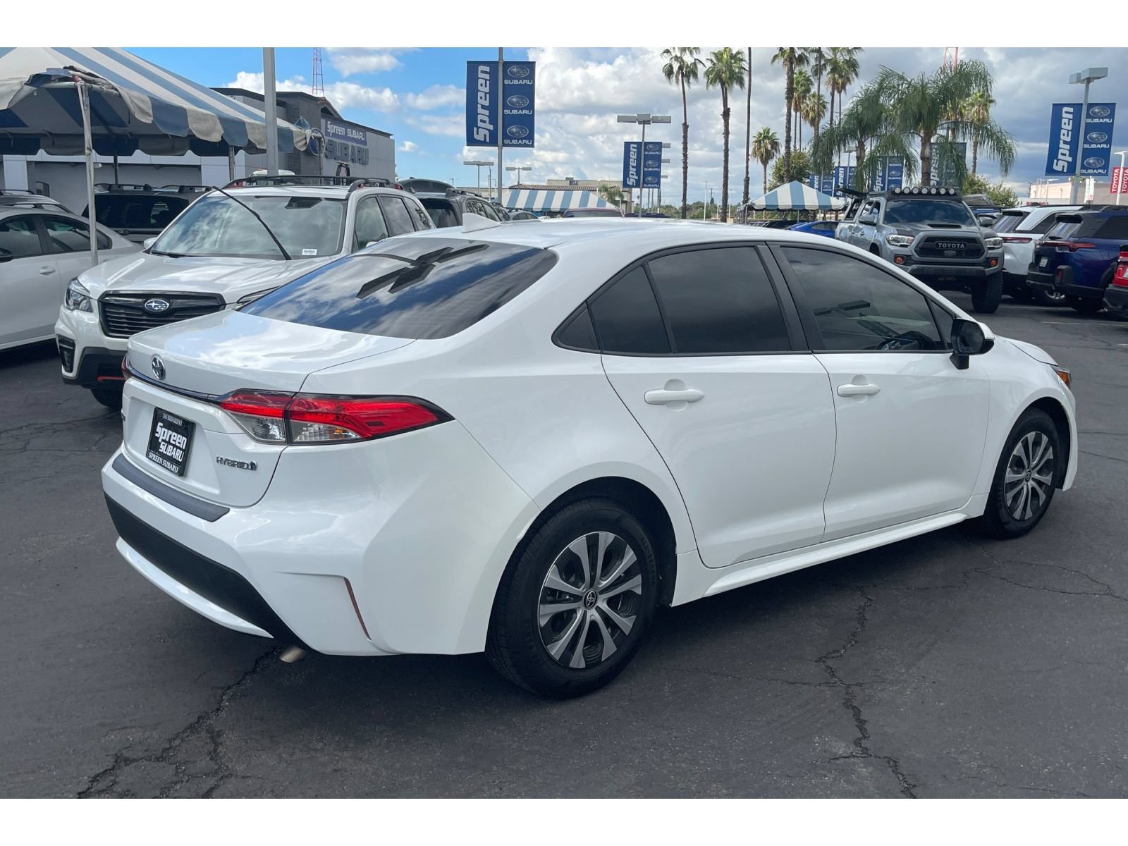 Used 2022 Toyota Corolla LE w/ Carpet Mat Package (TMS) FWD image 5