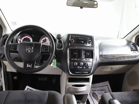 Used 2016 Dodge Grand Caravan SE w/ Quick Order Package 29E SE image 14