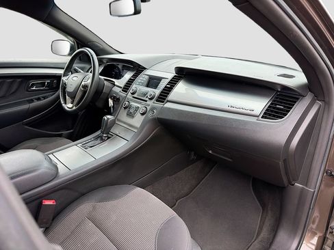 Used 2016 Ford Taurus SEL FWD image 30