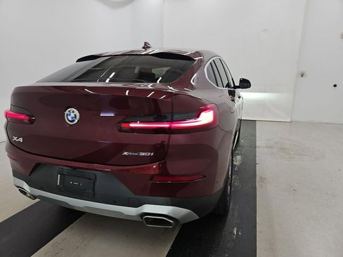 Certified 2025 BMW X4 xDrive30i image 4