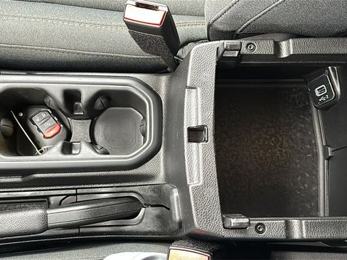 Used 2025 Jeep Wrangler Unlimited Sahara image 25