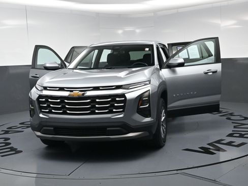 Used 2026 Chevrolet Equinox LT FWD image 22