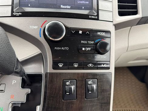 Used 2015 Toyota Venza XLE AWD/4WD image 37