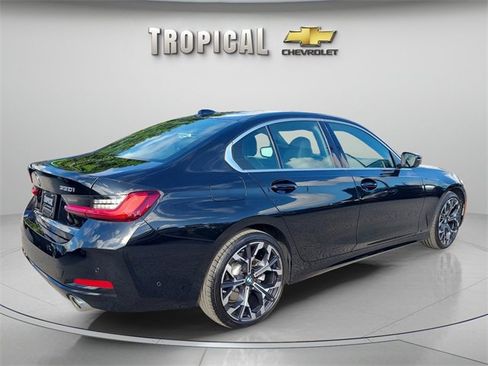 Used 2025 BMW 330i Sedan image 5