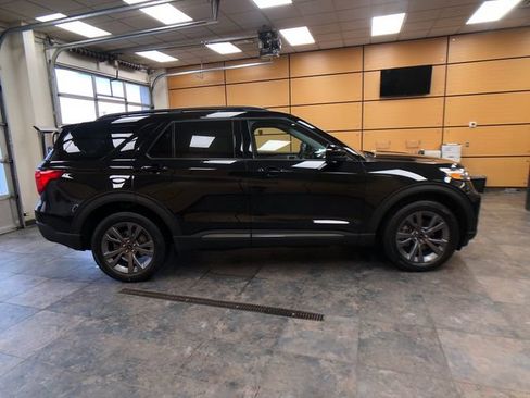 Certified 2023 Ford Explorer XLT w/ Equipment Group 202A AWD/4WD image 8