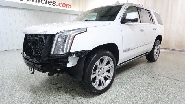 Used 2017 Cadillac Escalade Premium Luxury AWD/4WD image 2