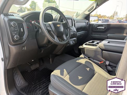 Used 2025 Chevrolet Silverado 1500 Custom AWD/4WD image 9