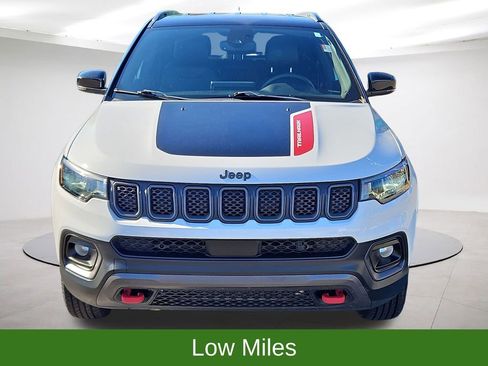 Used 2023 Jeep Compass Trailhawk image 2
