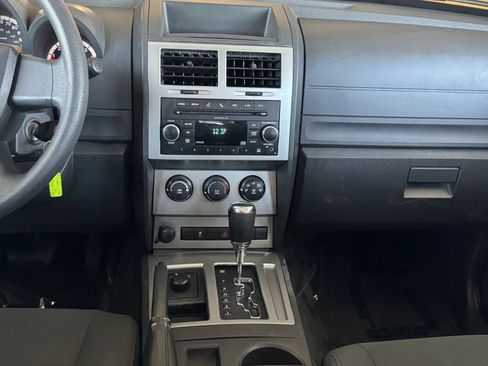Used 2011 Dodge Nitro Heat w/ Trailer Tow Group AWD/4WD image 23