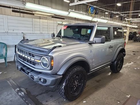 Used 2024 Ford Bronco Black Diamond AWD/4WD image 3