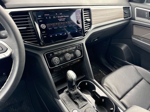 Certified 2023 Volkswagen Atlas SEL image 18