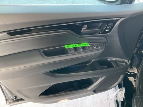 New 2026 Honda Odyssey Touring image 5